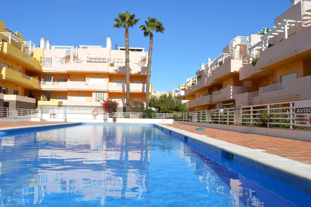 Apartamentos Cabanas Golf タヴィラ エクステリア 写真